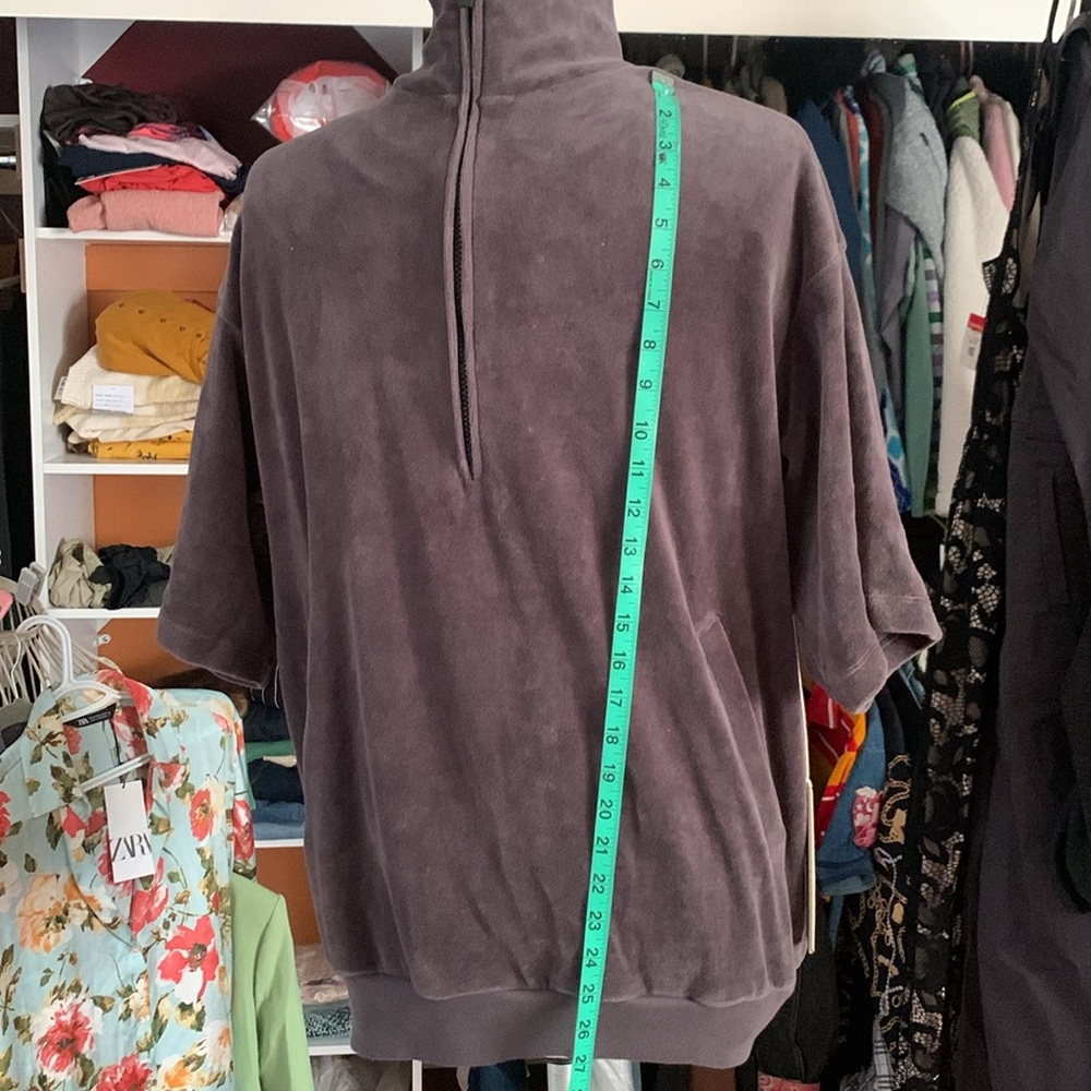 Essentials. NWT $69 - Picture 6 of 11